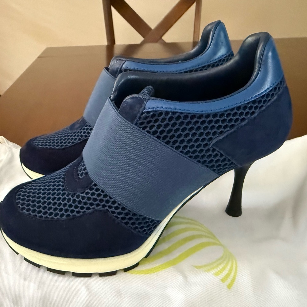 Sarah Blakel Sneex Navy Blue